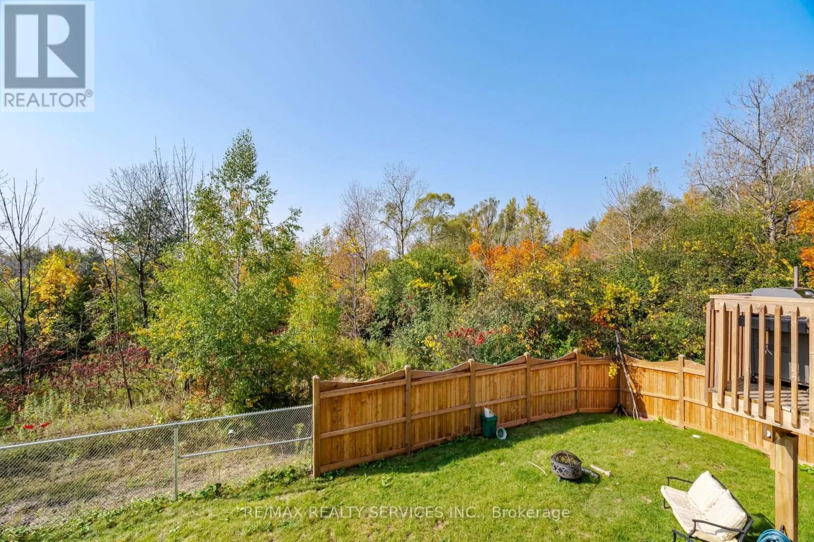 1221 JIM BREWSTER CIRCLE