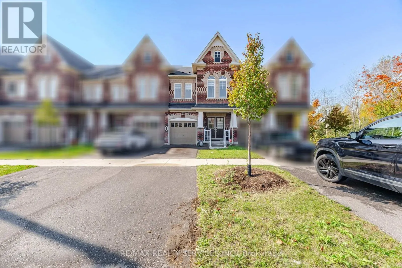 1221 JIM BREWSTER CIRCLE