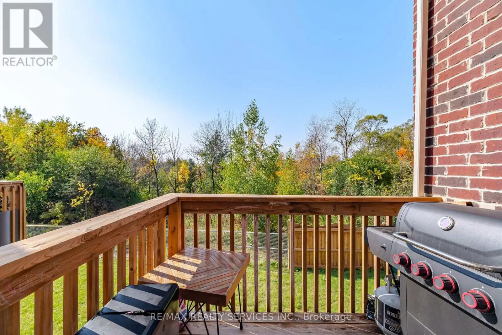 1221 JIM BREWSTER CIRCLE