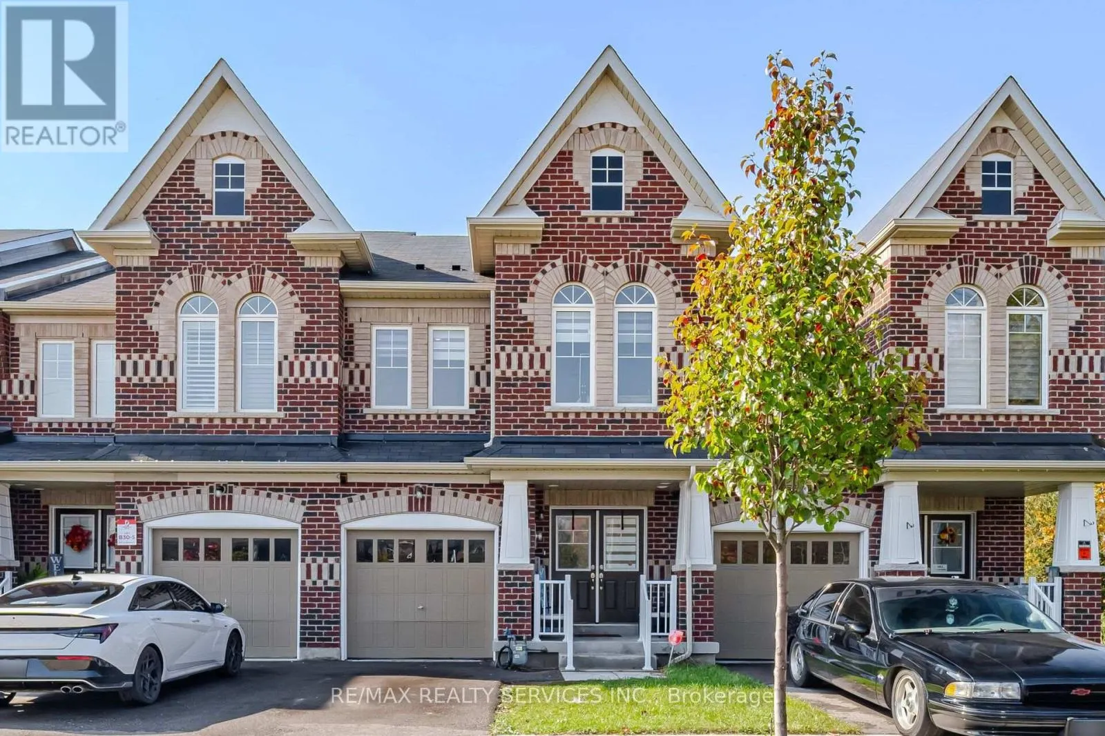 1221 JIM BREWSTER CIRCLE