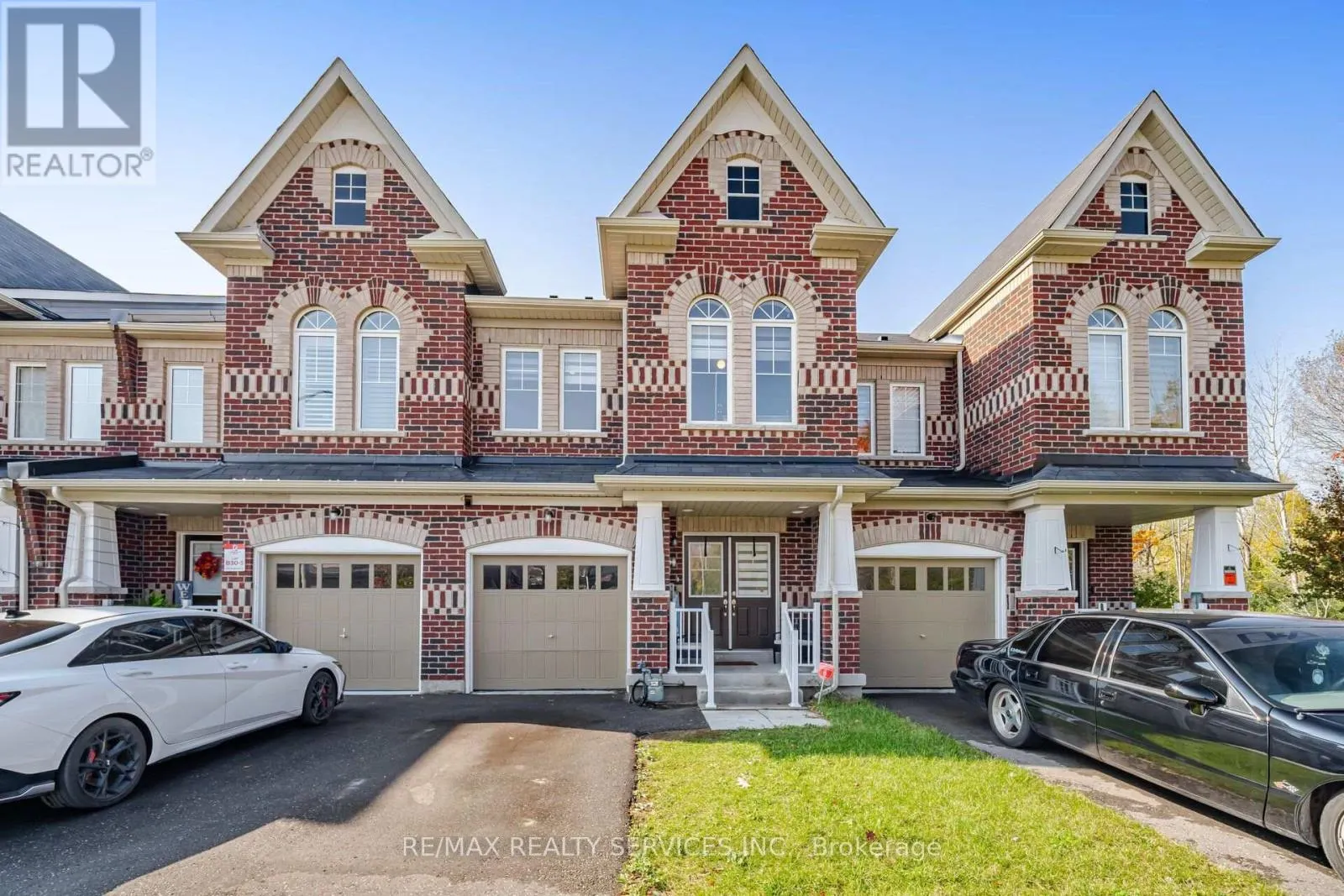 1221 JIM BREWSTER CIRCLE