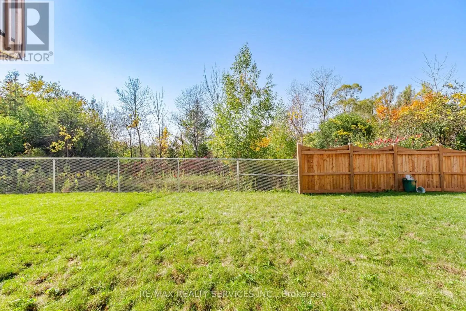 1221 JIM BREWSTER CIRCLE