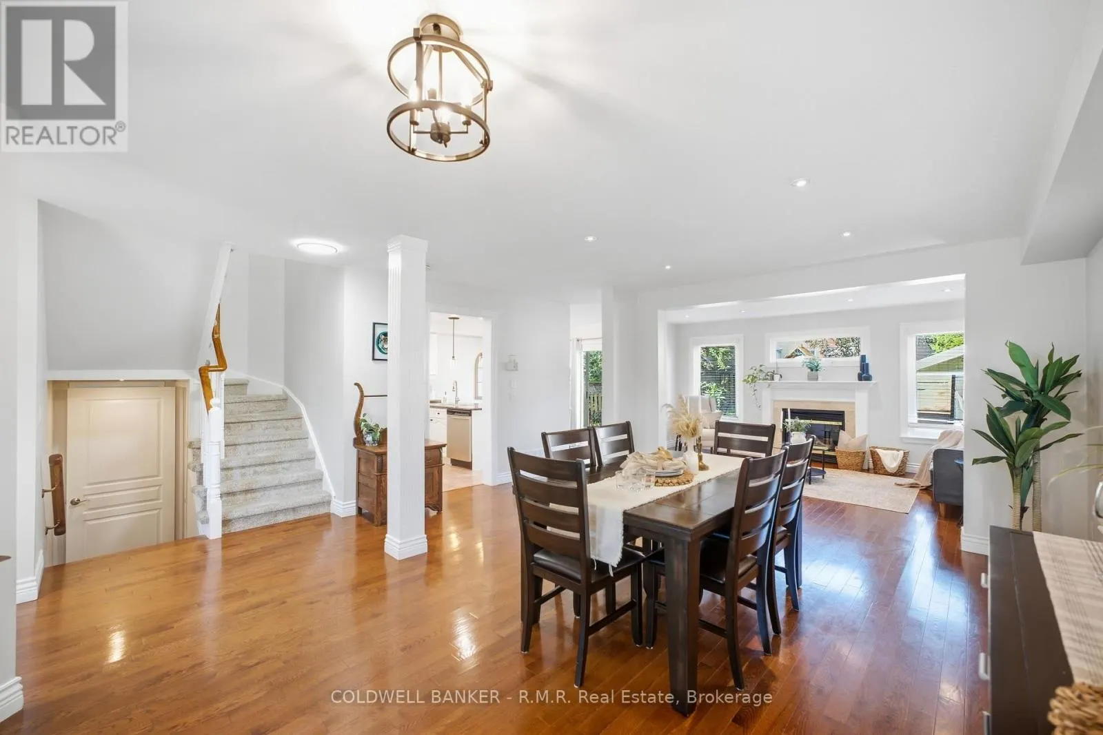 6 MERCHANTS AVENUE