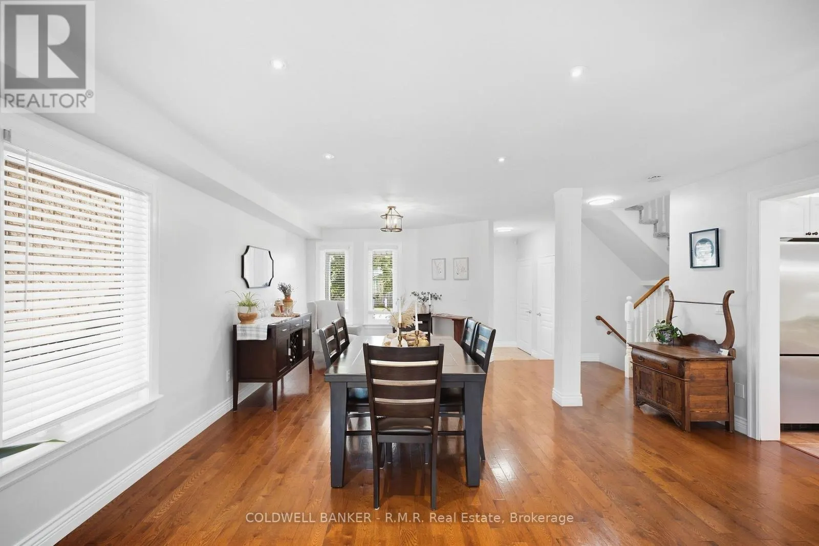 6 MERCHANTS AVENUE