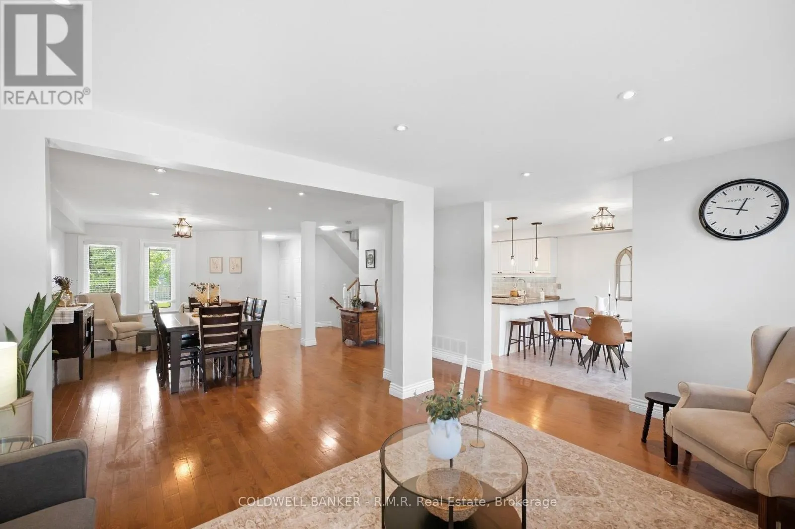 6 MERCHANTS AVENUE