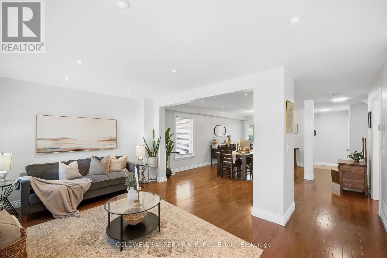 6 MERCHANTS AVENUE