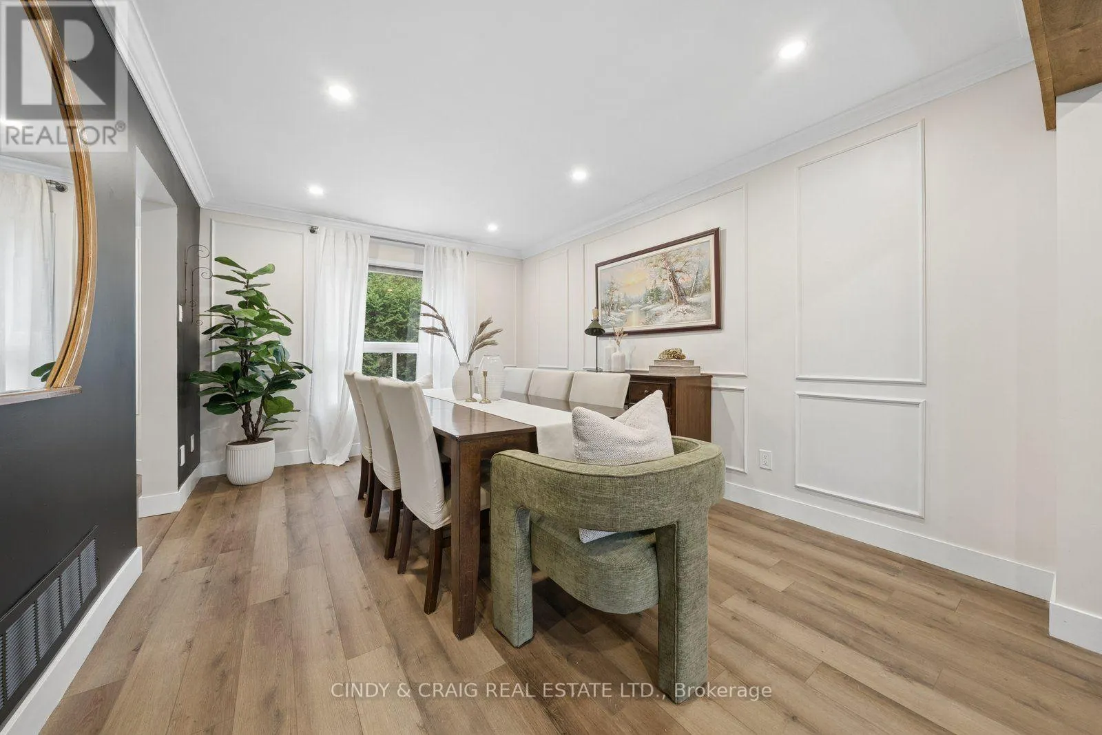 5 GRADY DRIVE