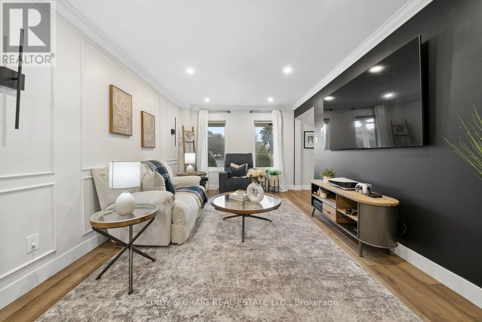 5 GRADY DRIVE