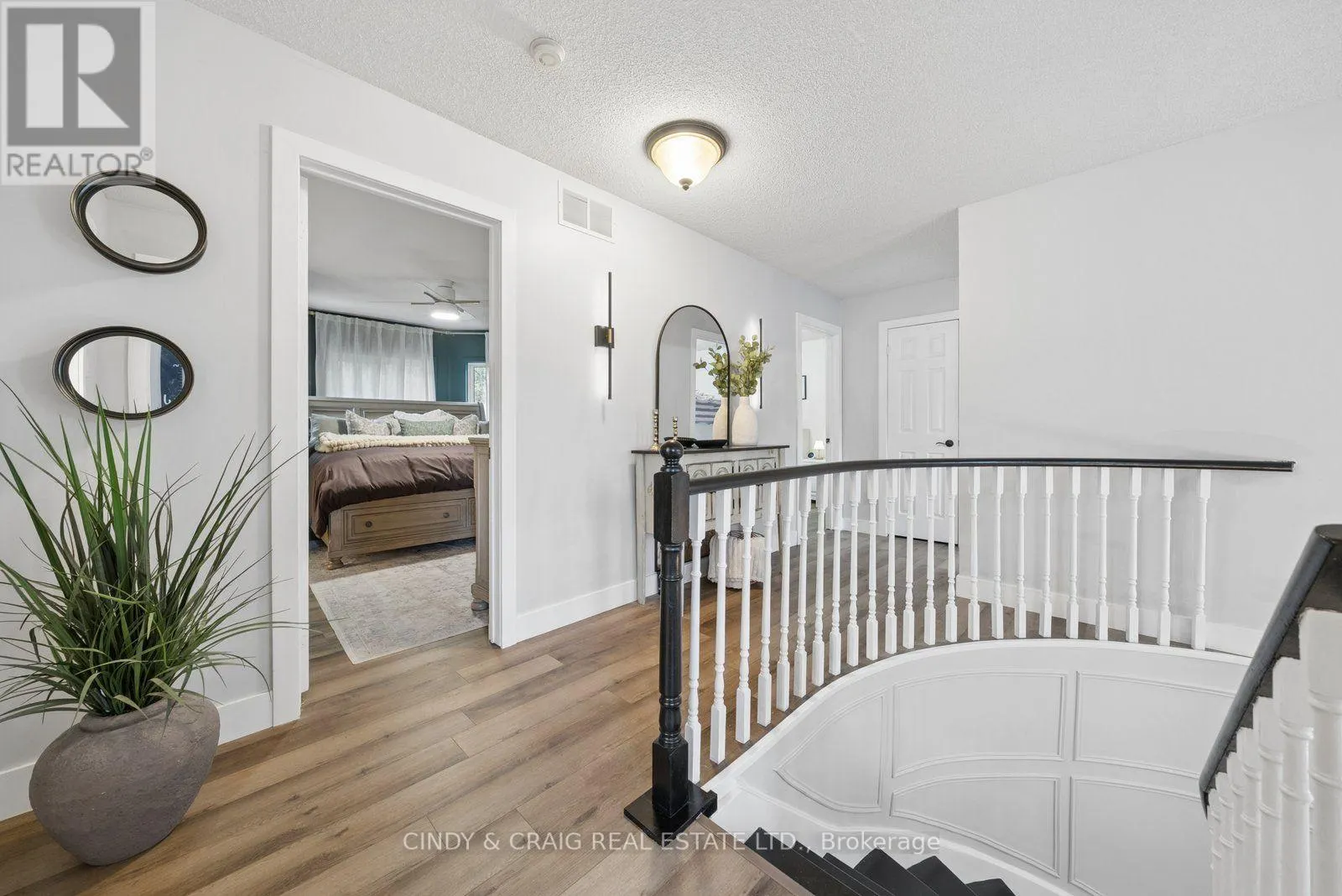 5 GRADY DRIVE