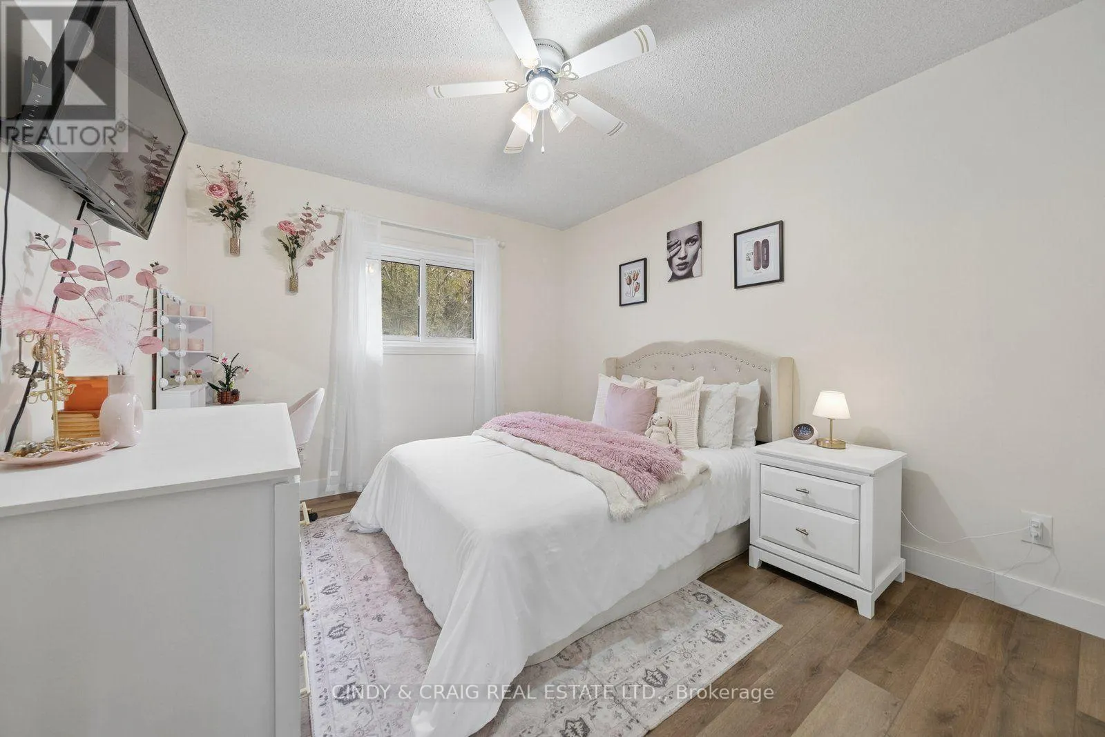 5 GRADY DRIVE