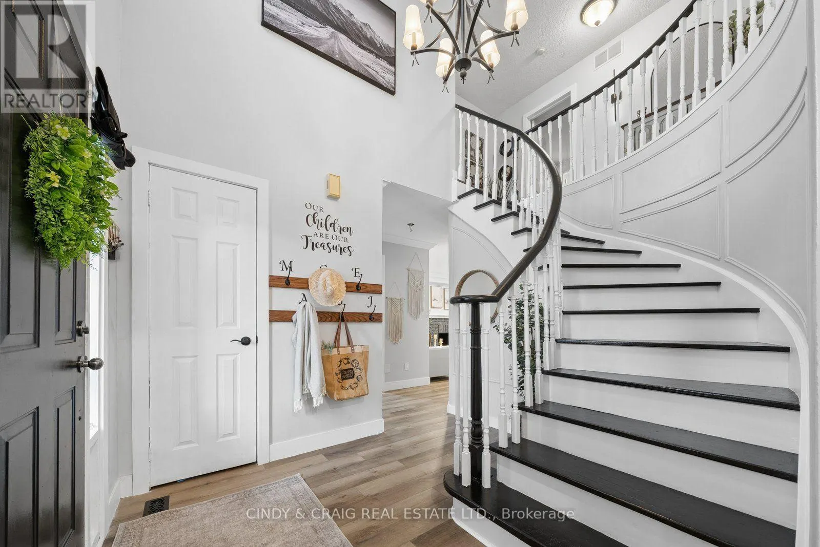 5 GRADY DRIVE
