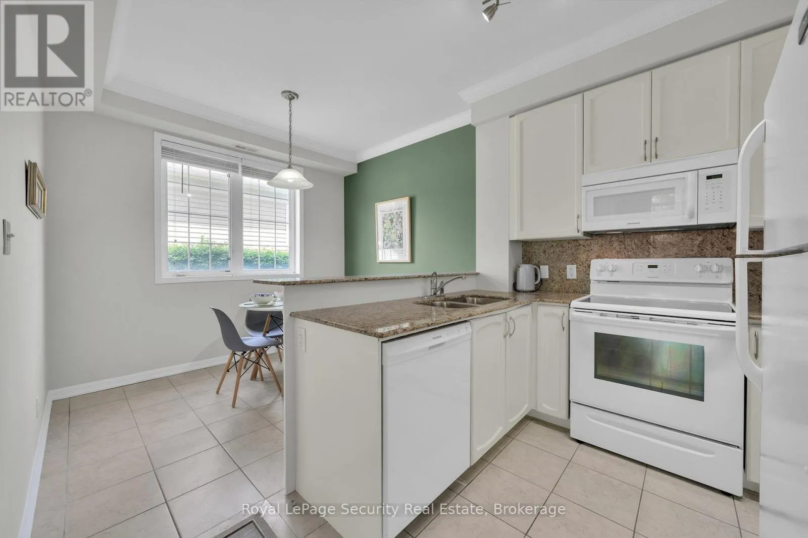 101 - 52 HARVEY JOHNSTON WAY