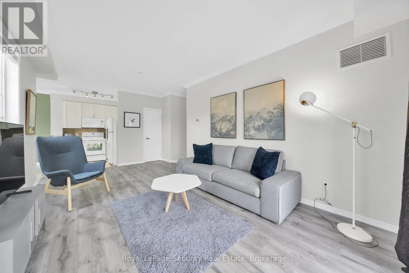101 - 52 HARVEY JOHNSTON WAY