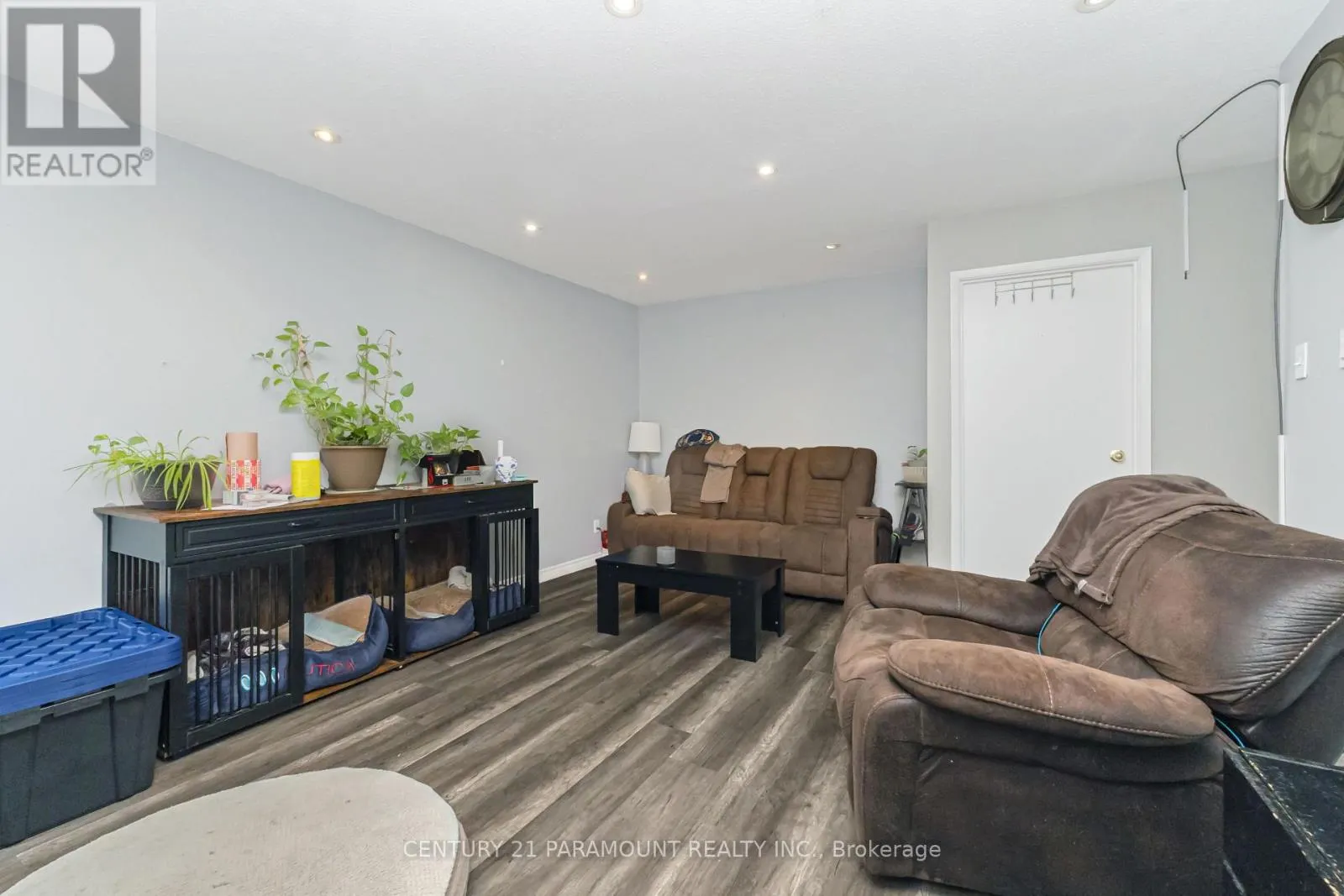 116 - 1010 GLEN STREET