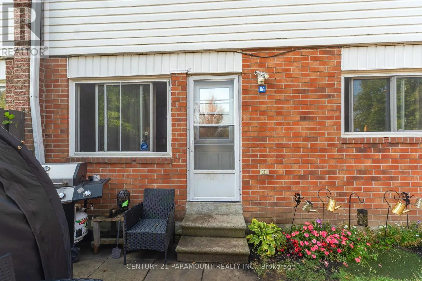 116 - 1010 GLEN STREET