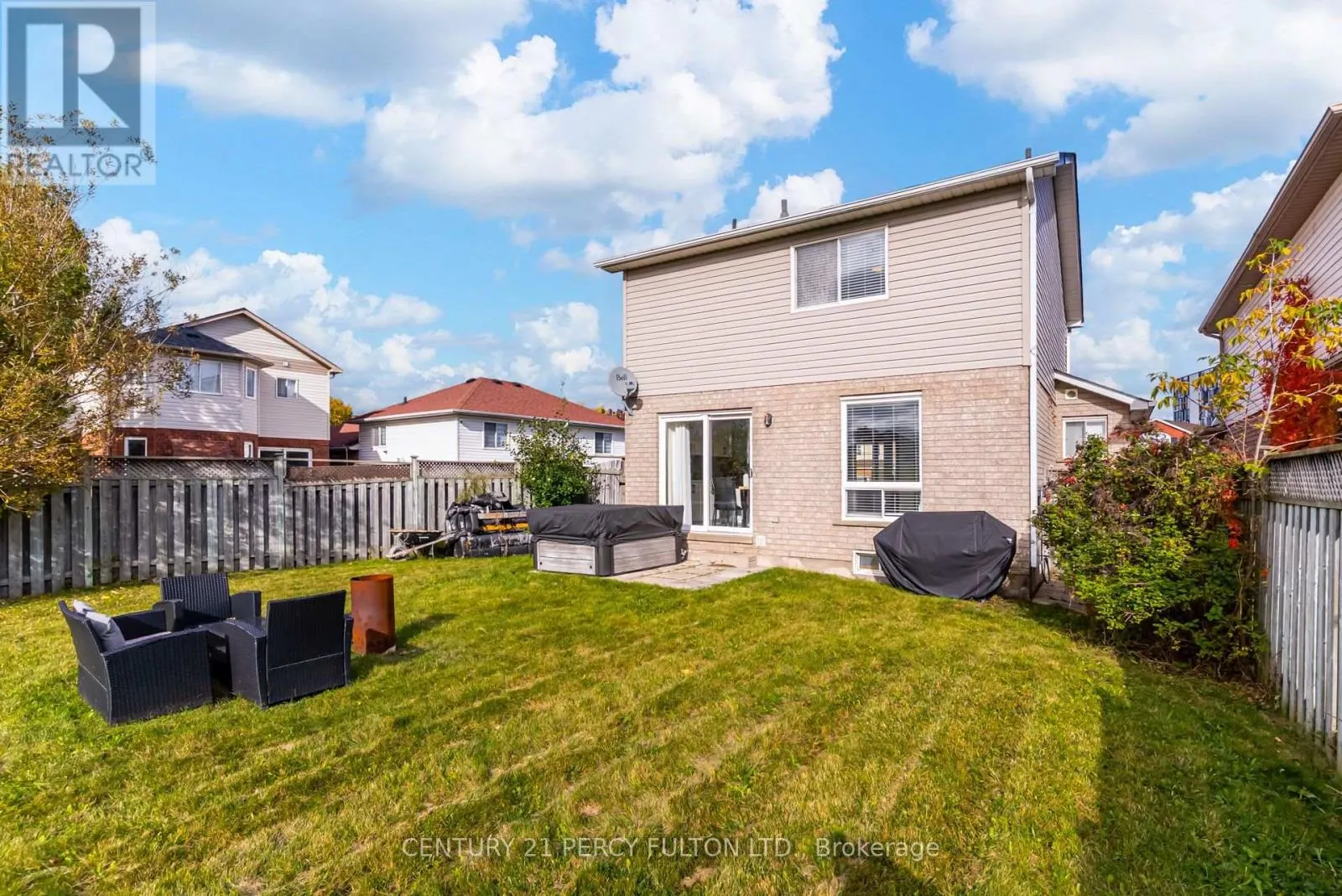 1842 DALHOUSIE CRESCENT
