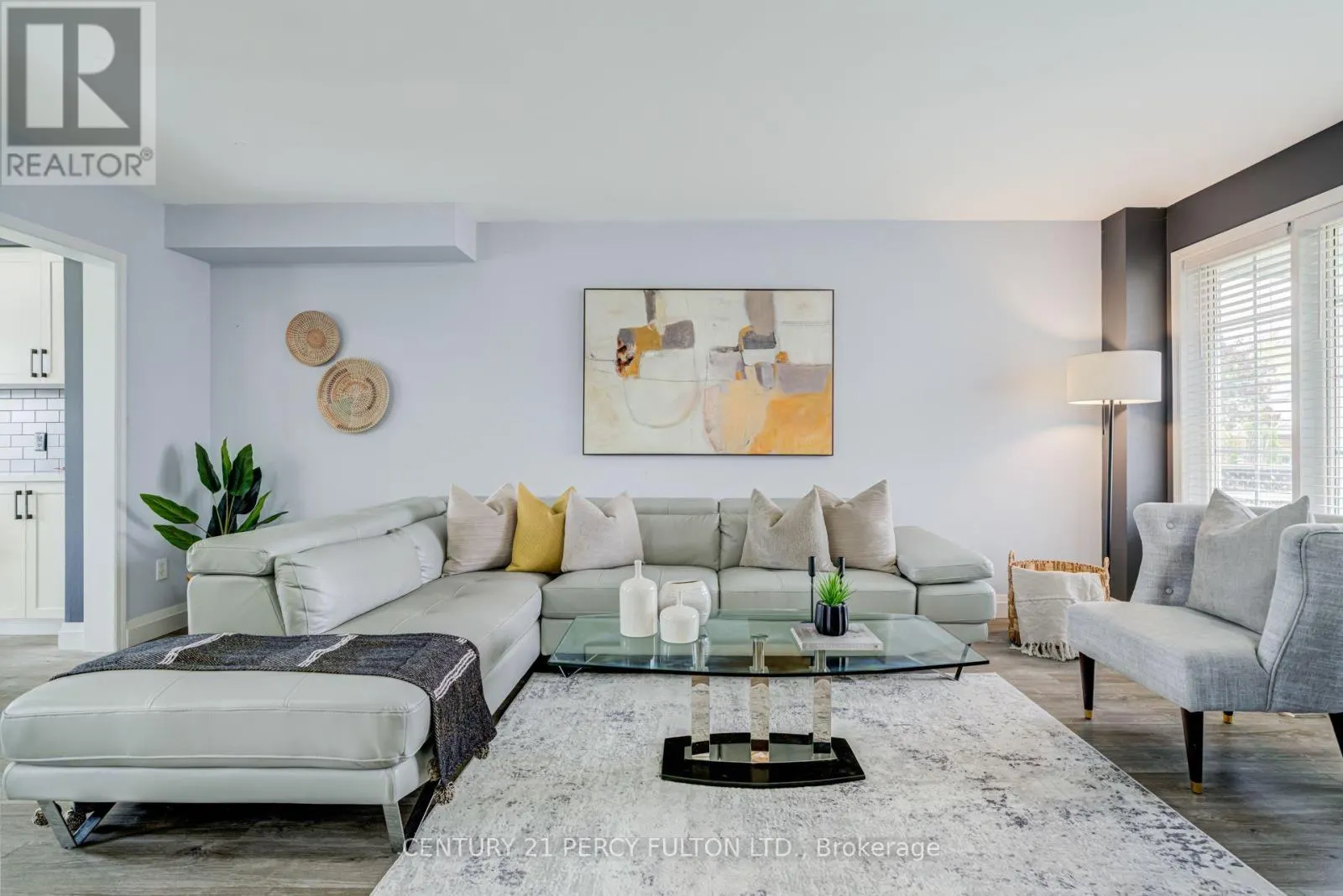 1842 DALHOUSIE CRESCENT