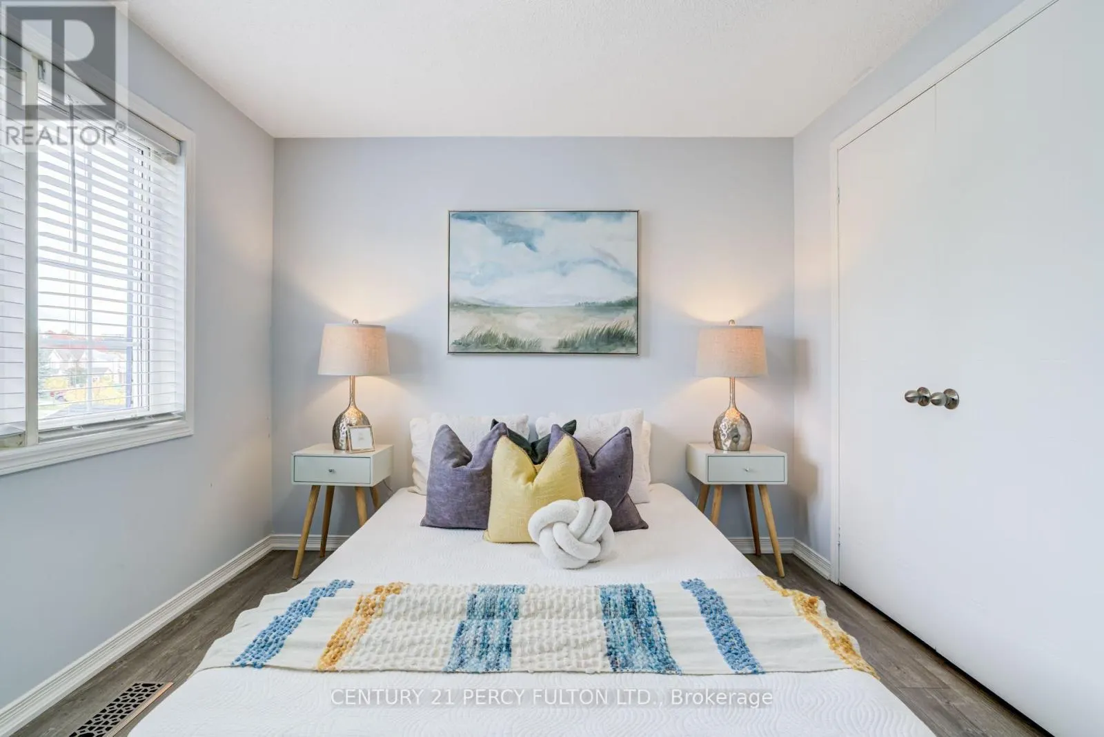 1842 DALHOUSIE CRESCENT