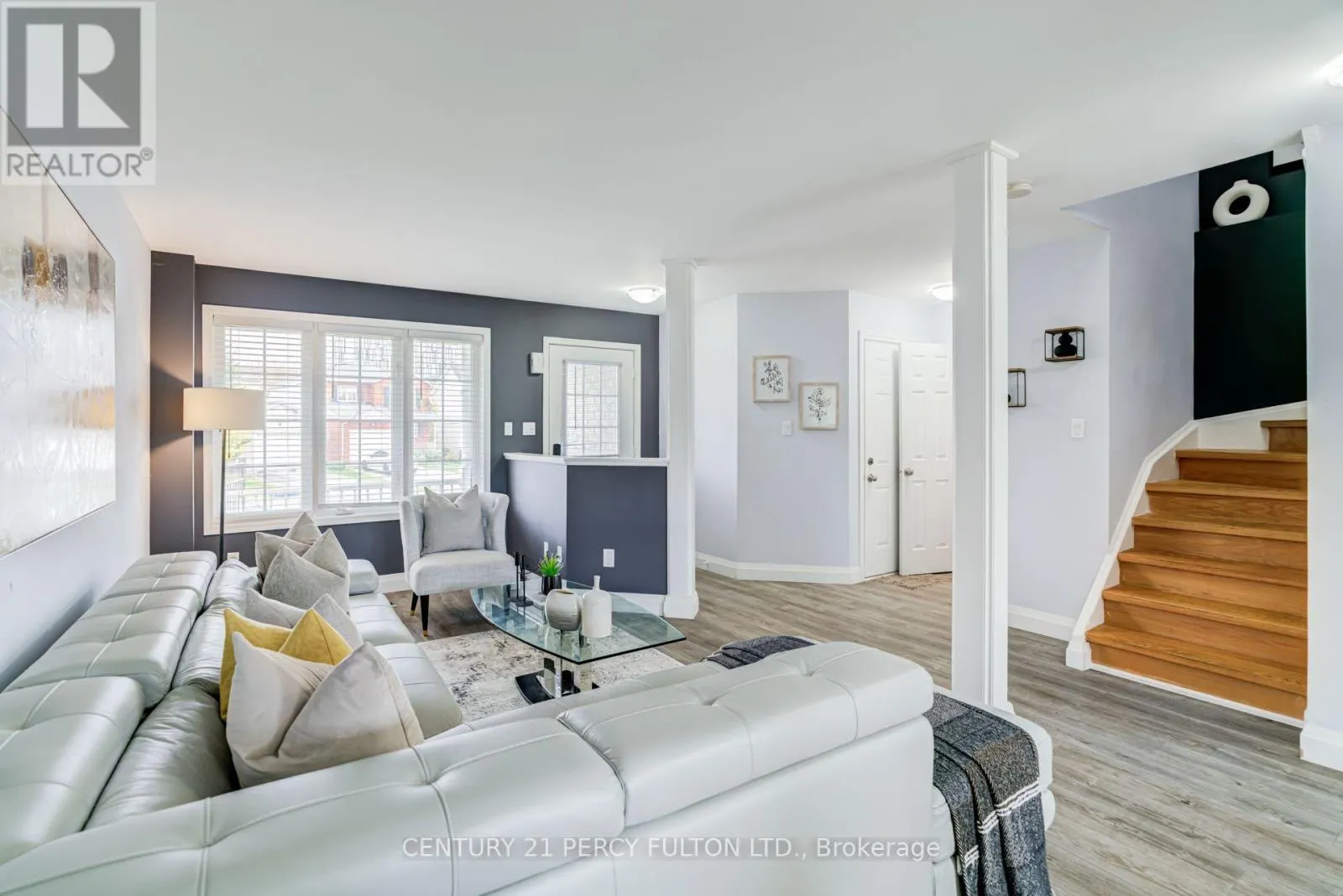 1842 DALHOUSIE CRESCENT