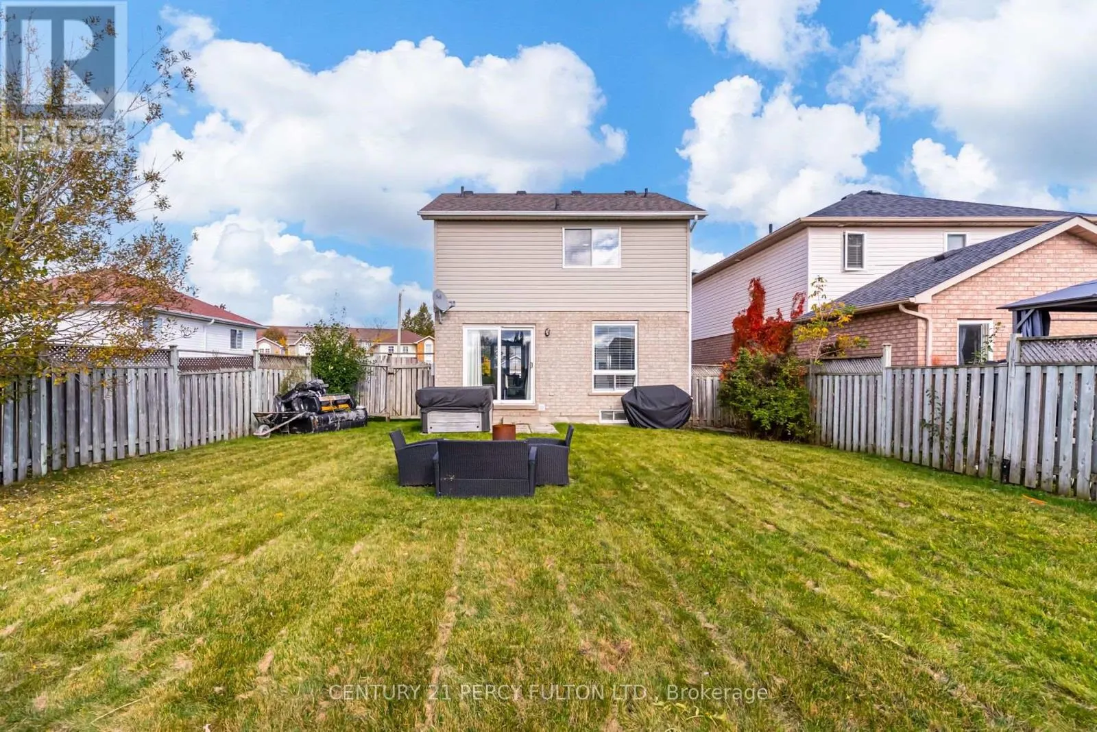 1842 DALHOUSIE CRESCENT