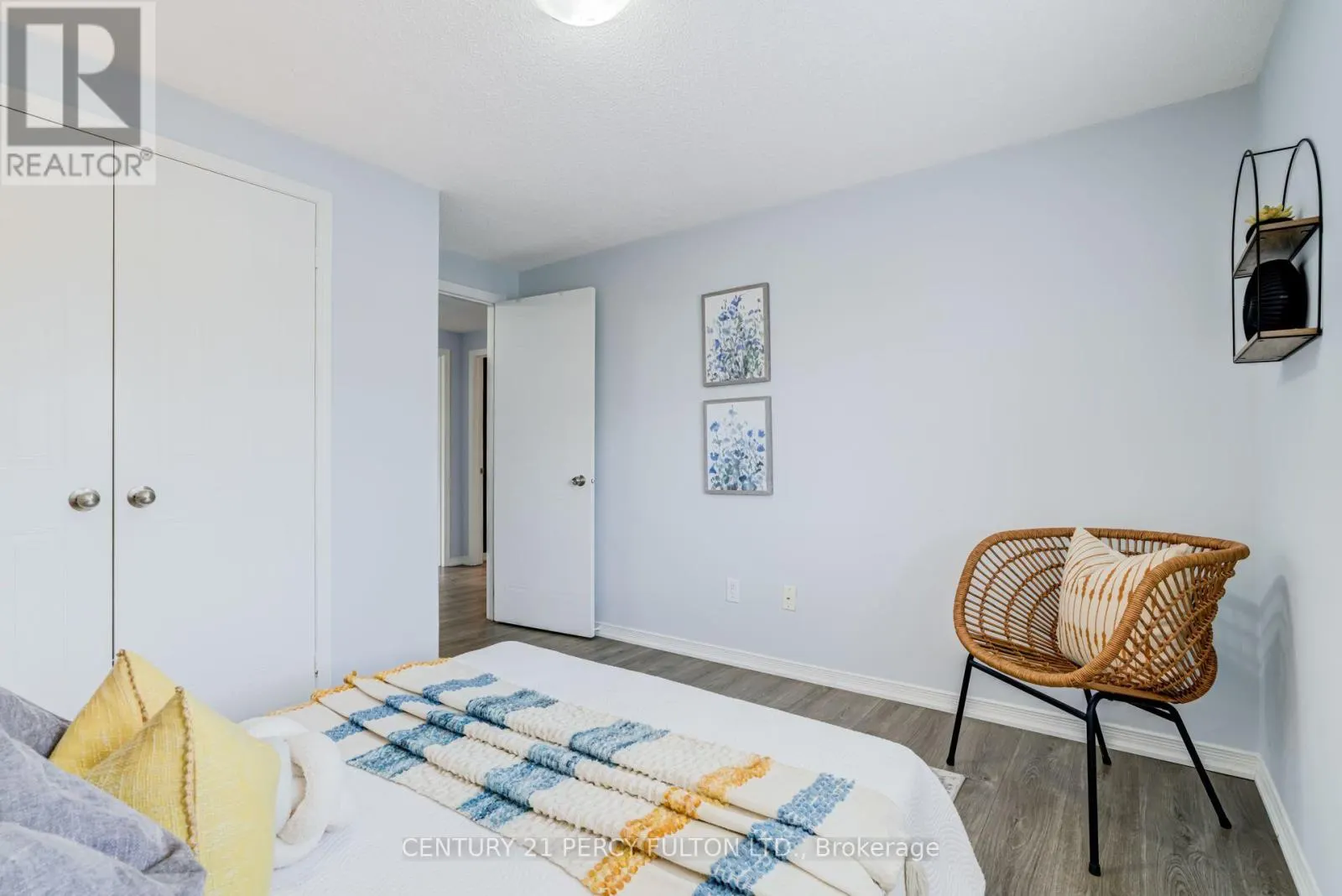 1842 DALHOUSIE CRESCENT