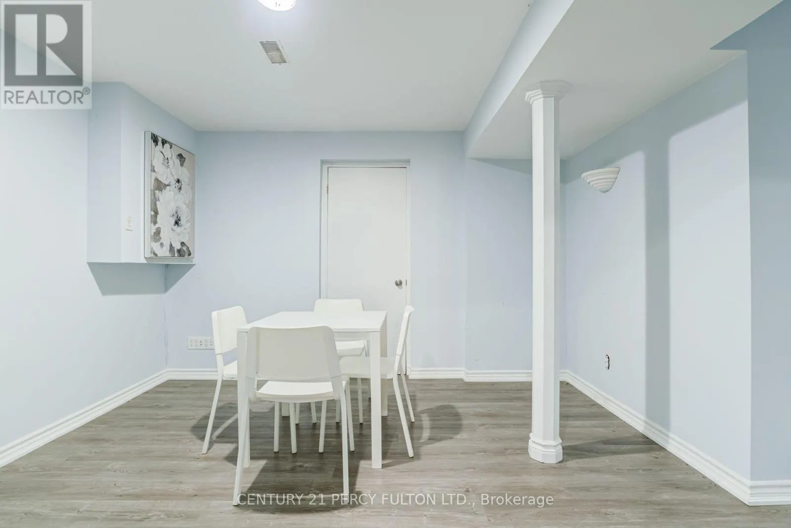 1842 DALHOUSIE CRESCENT