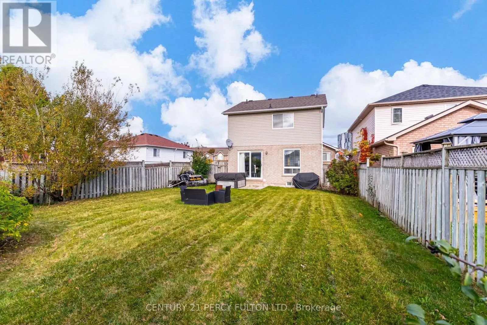 1842 DALHOUSIE CRESCENT