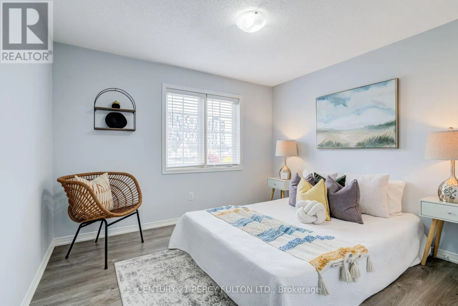 1842 DALHOUSIE CRESCENT