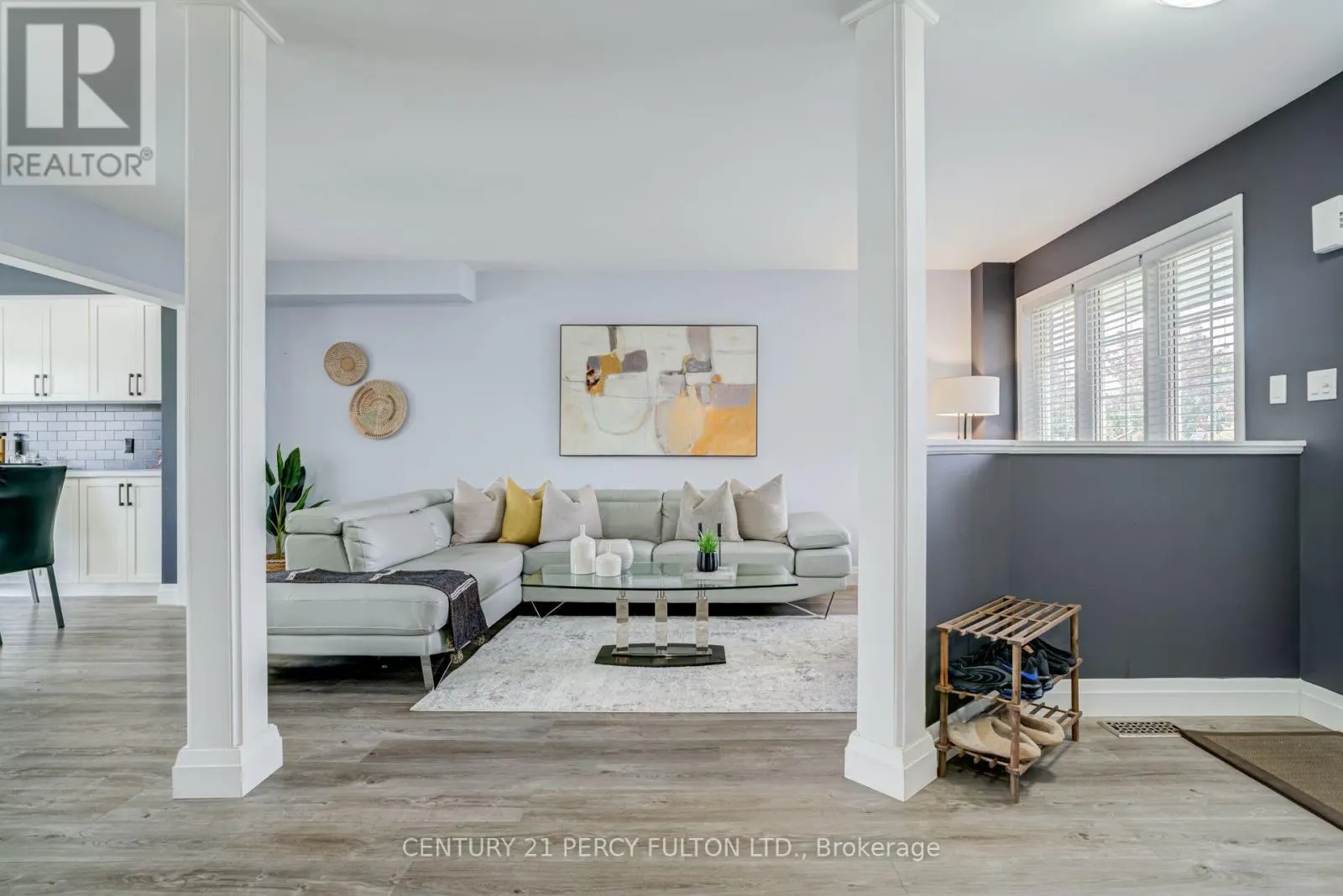 1842 DALHOUSIE CRESCENT
