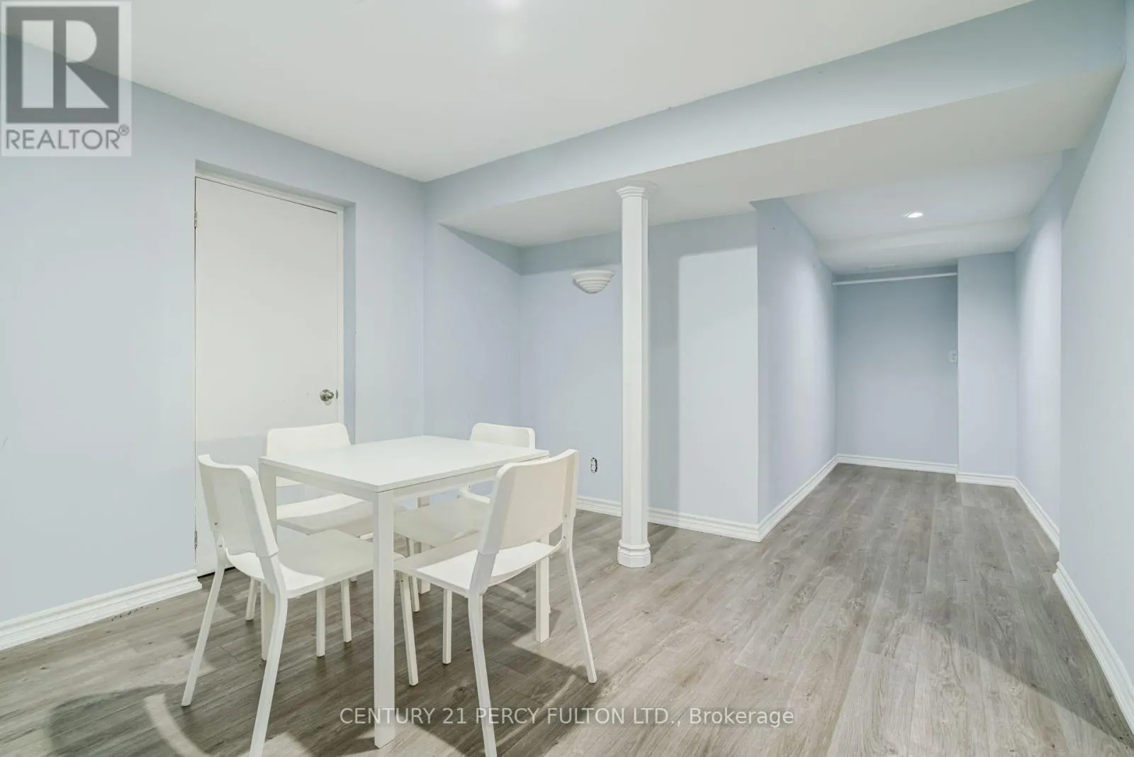 1842 DALHOUSIE CRESCENT