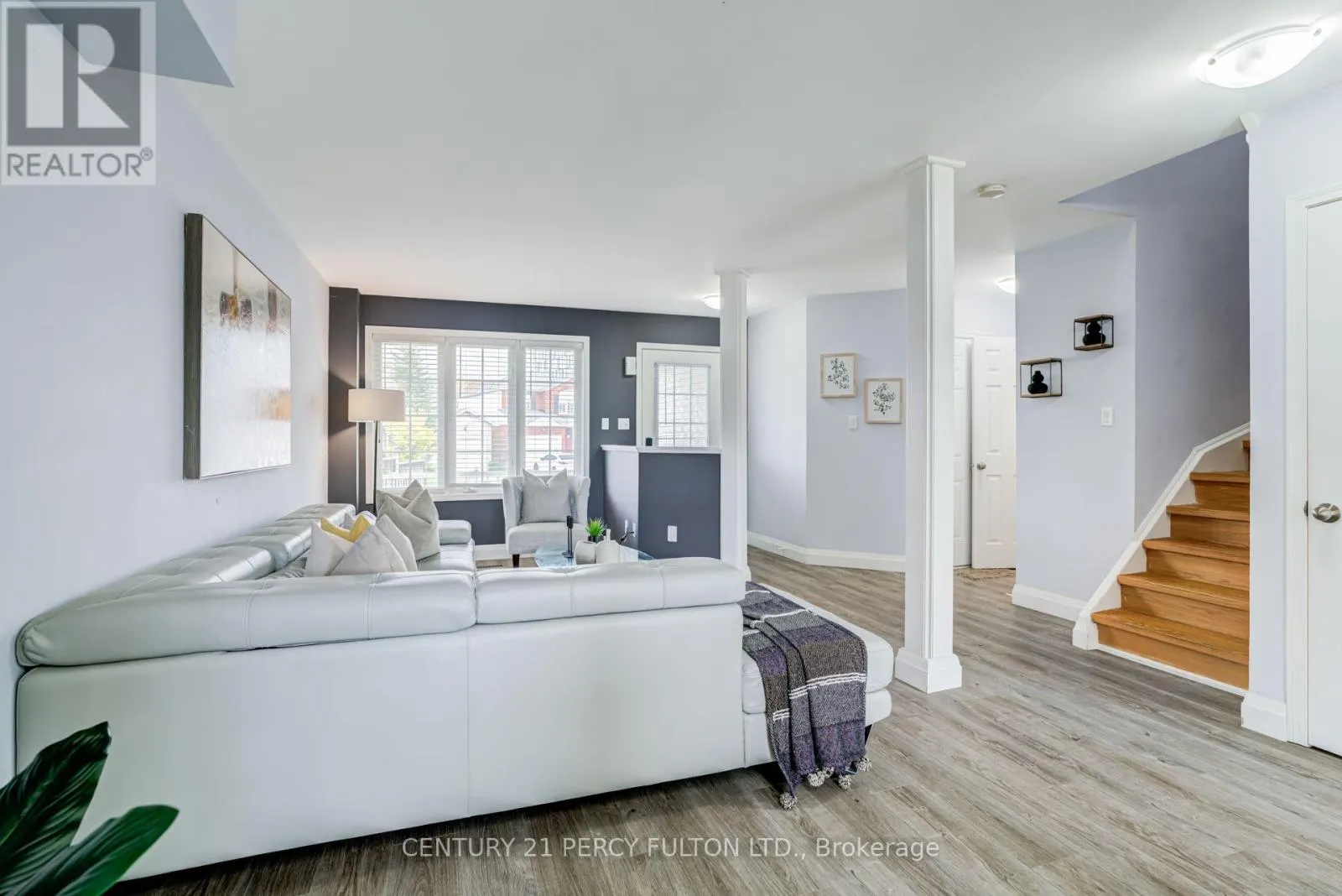 1842 DALHOUSIE CRESCENT