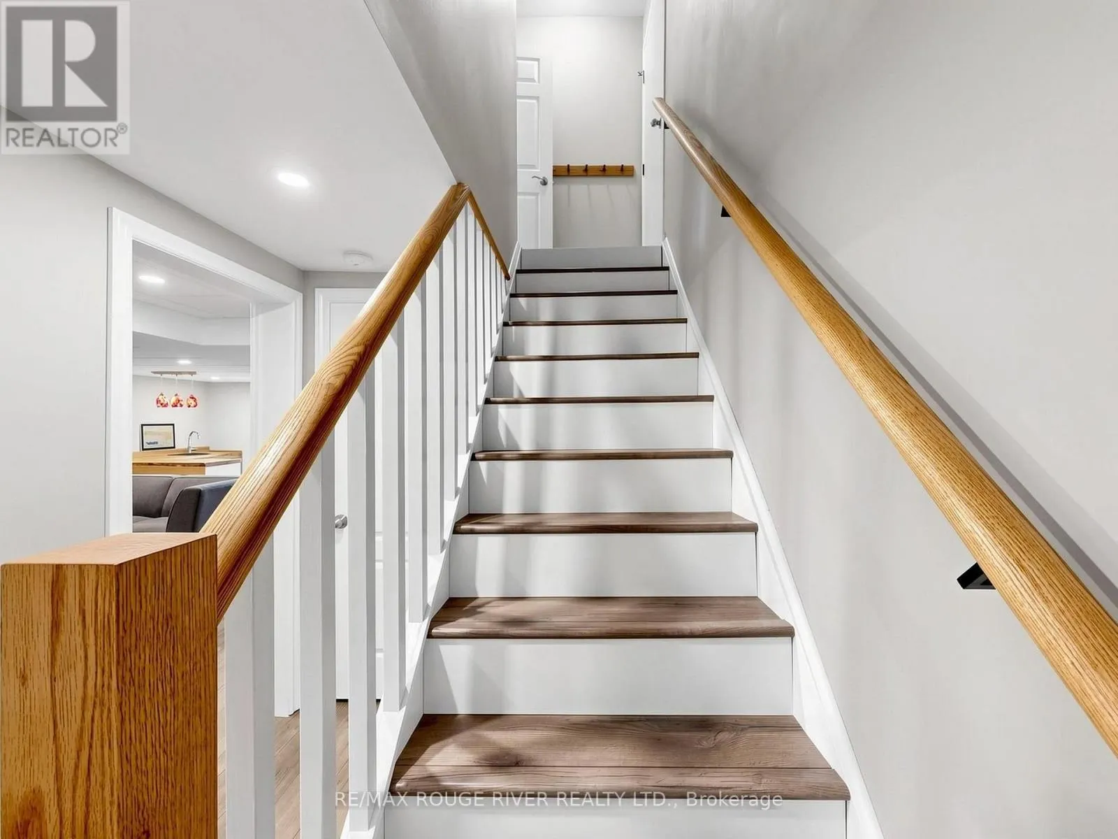 1739 ADA COURT