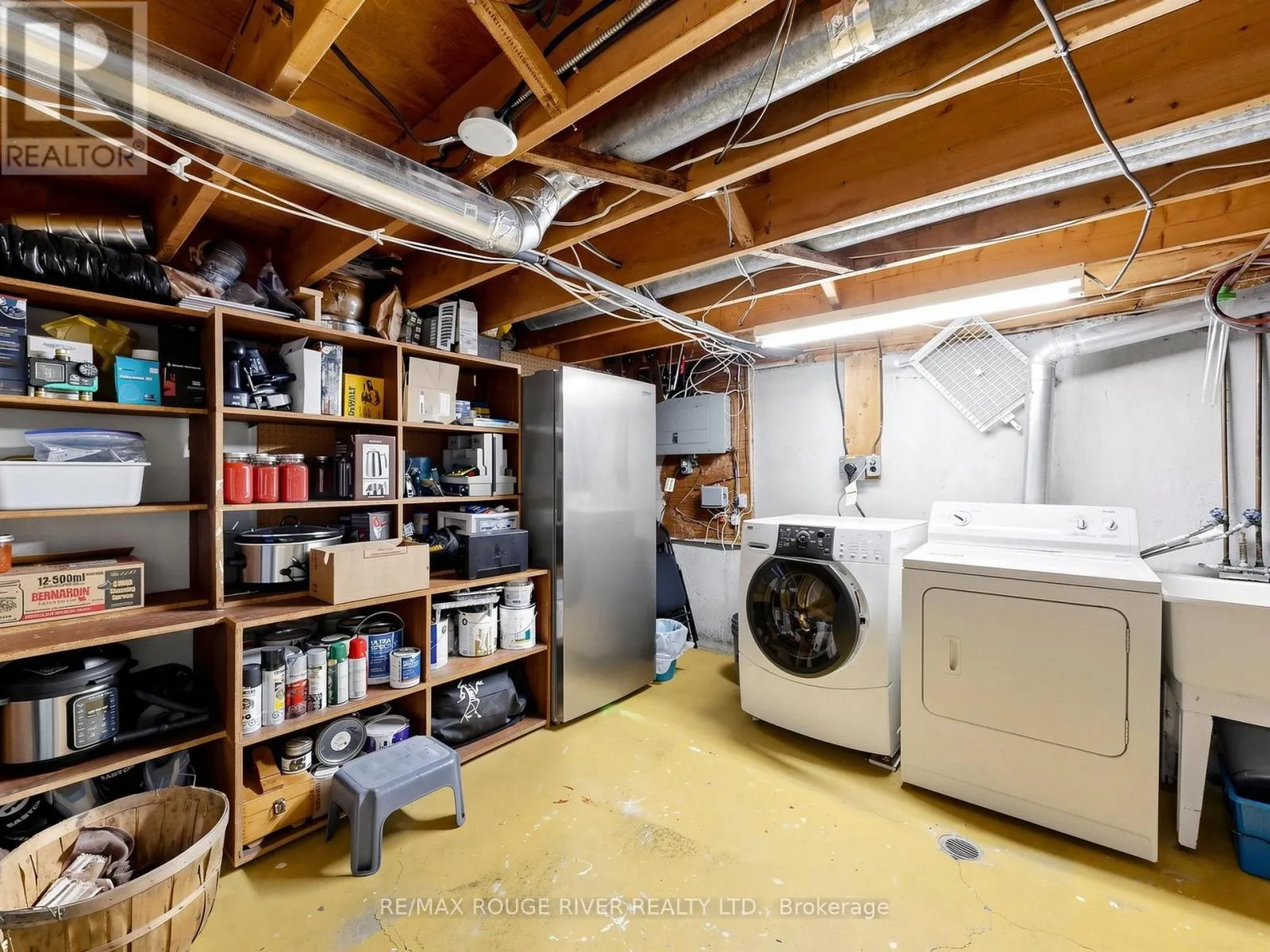 1739 ADA COURT