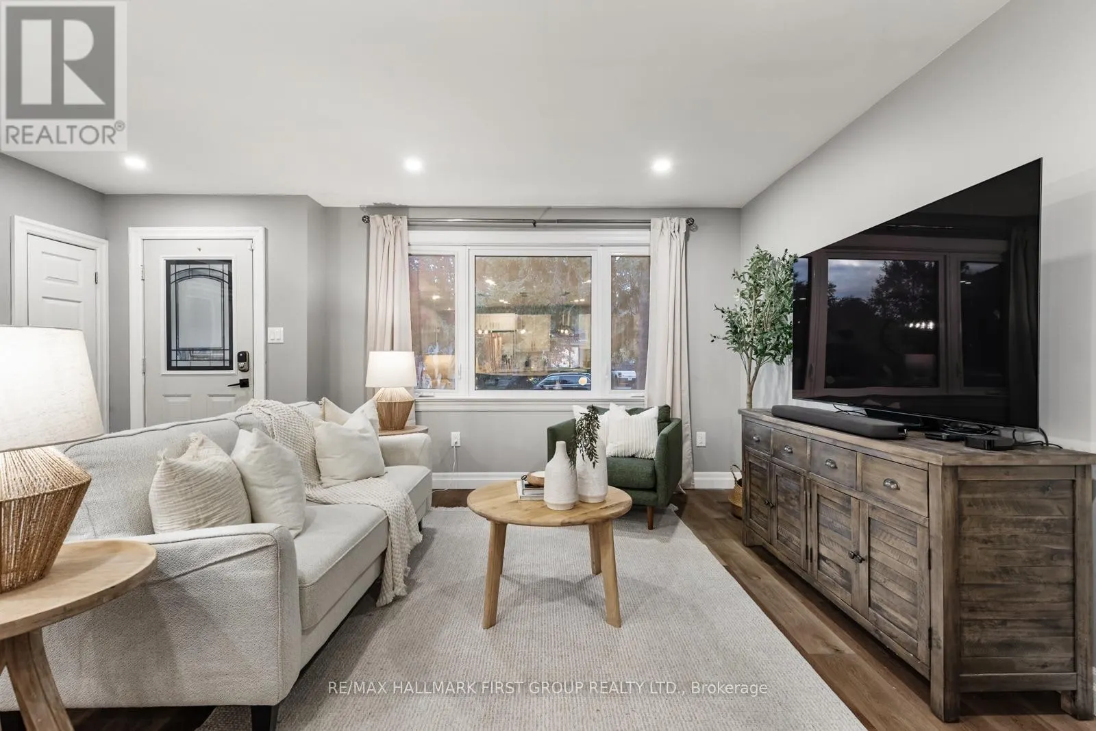 28 FOREST ROAD