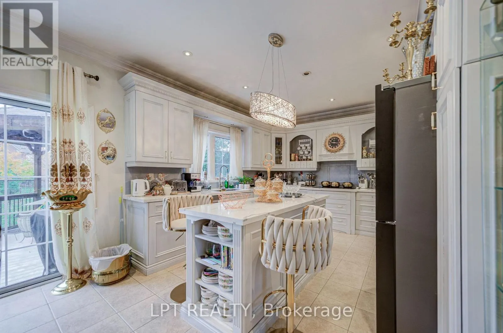 69 WESTACOTT CRESCENT