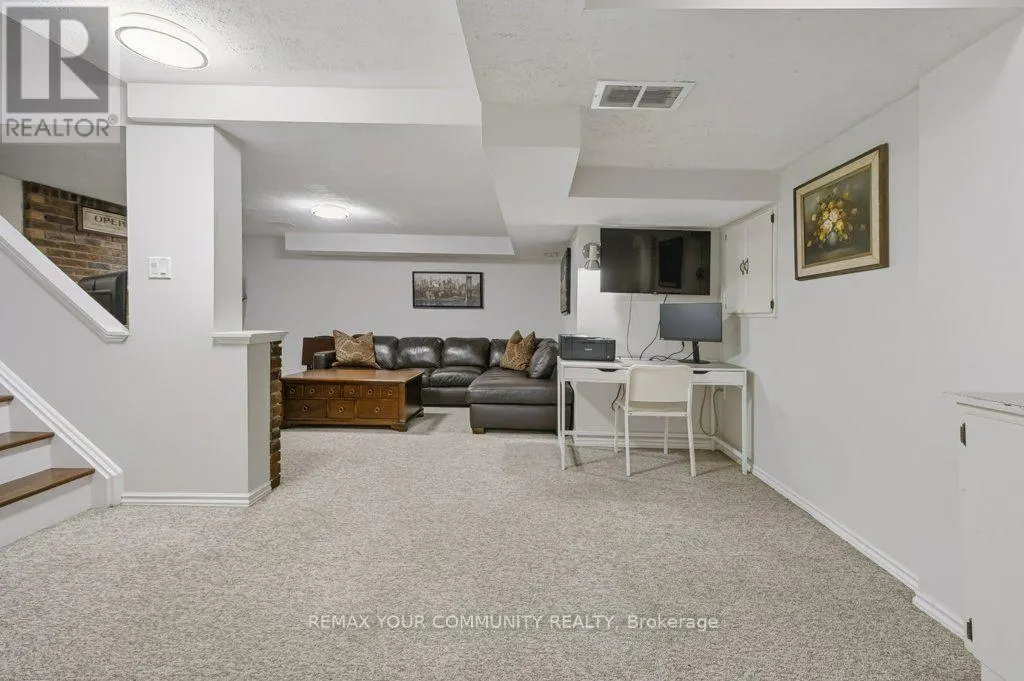 30 RADFORD DRIVE