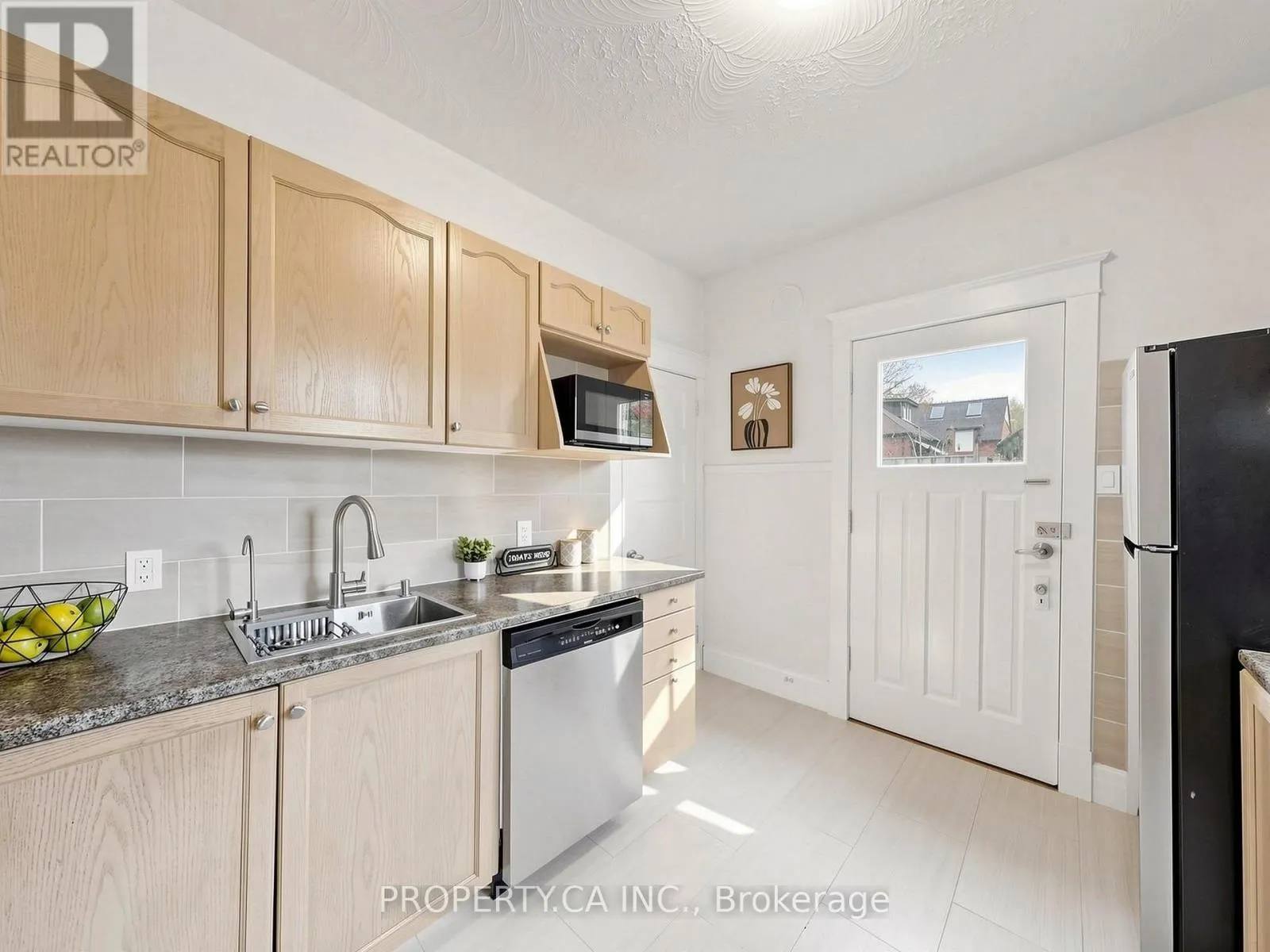 205 DEARBORN AVENUE