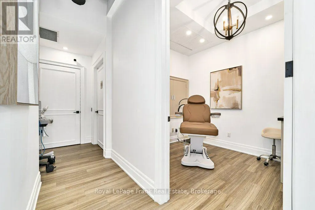 110 - 17 BALDWIN STREET N #110
