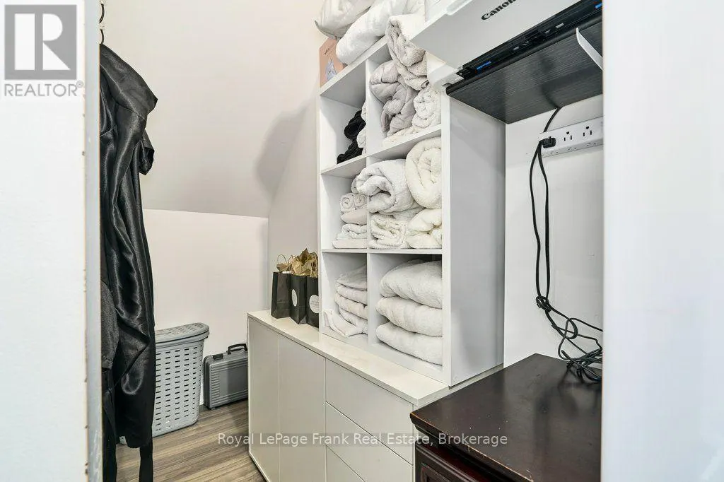110 - 17 BALDWIN STREET N #110