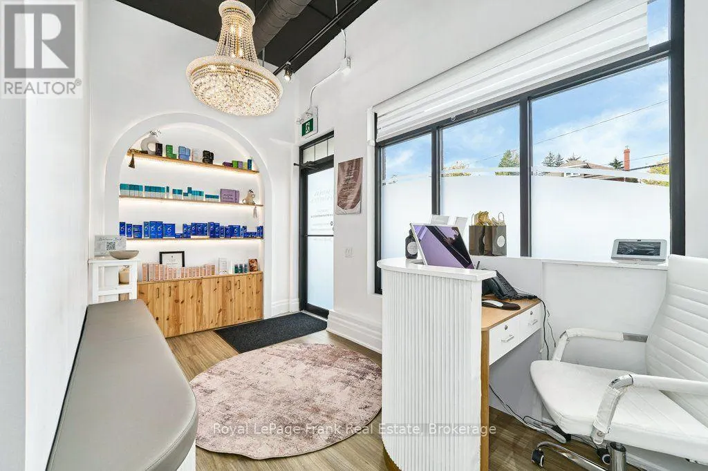 110 - 17 BALDWIN STREET N #110
