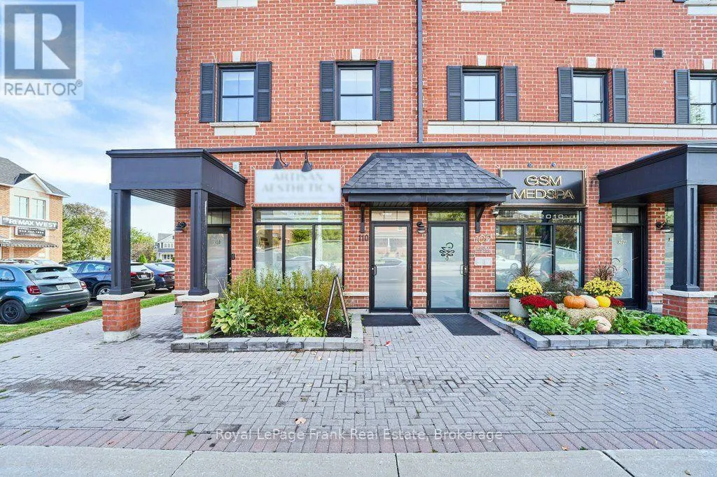 110 - 17 BALDWIN STREET N #110