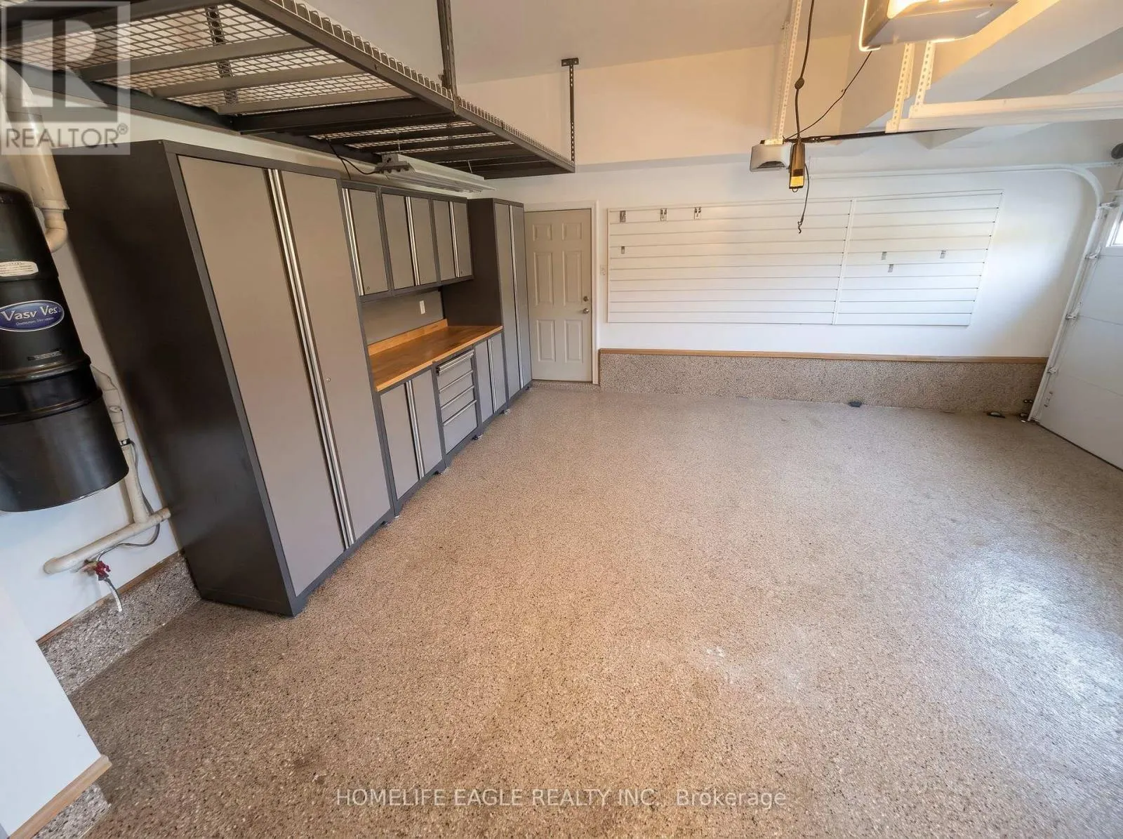 82 ROBERSON DRIVE