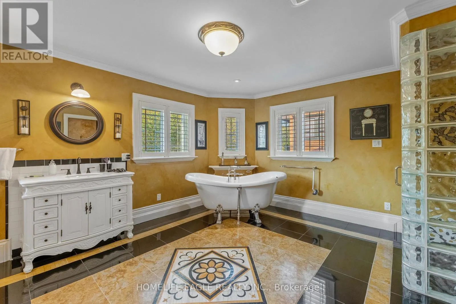 82 ROBERSON DRIVE