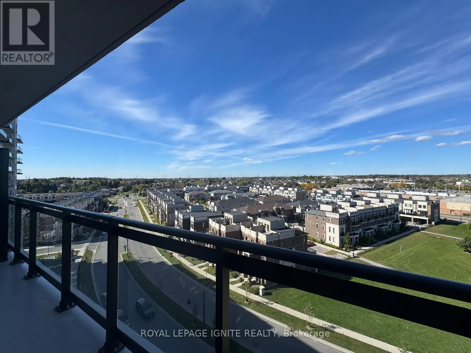 810 - 51 CLARINGTON BOULEVARD