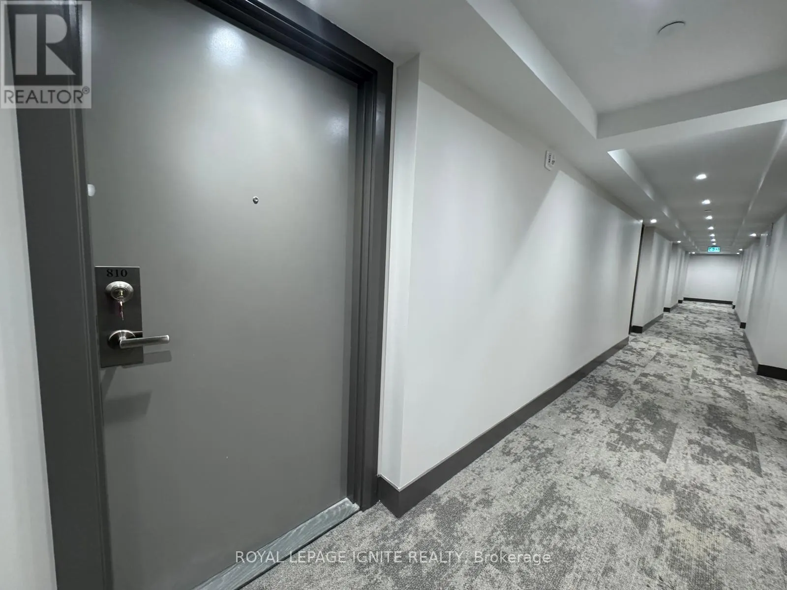 810 - 51 CLARINGTON BOULEVARD