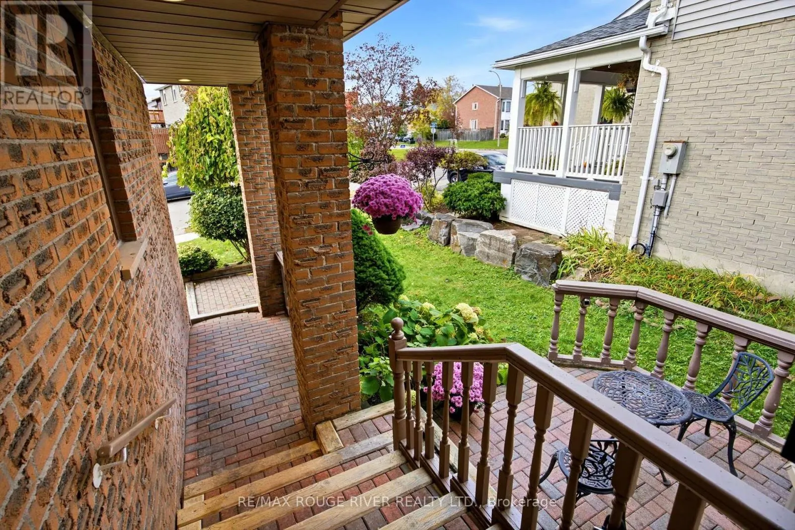 7 GREENVIEW COURT