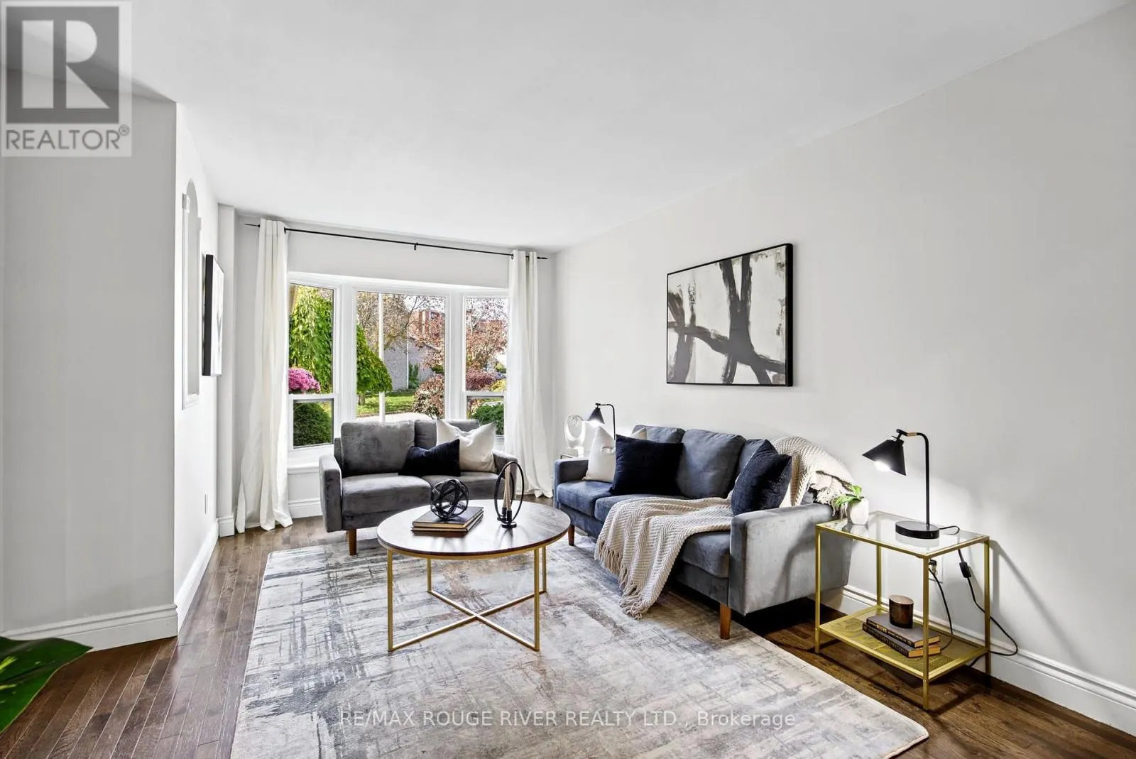 7 GREENVIEW COURT