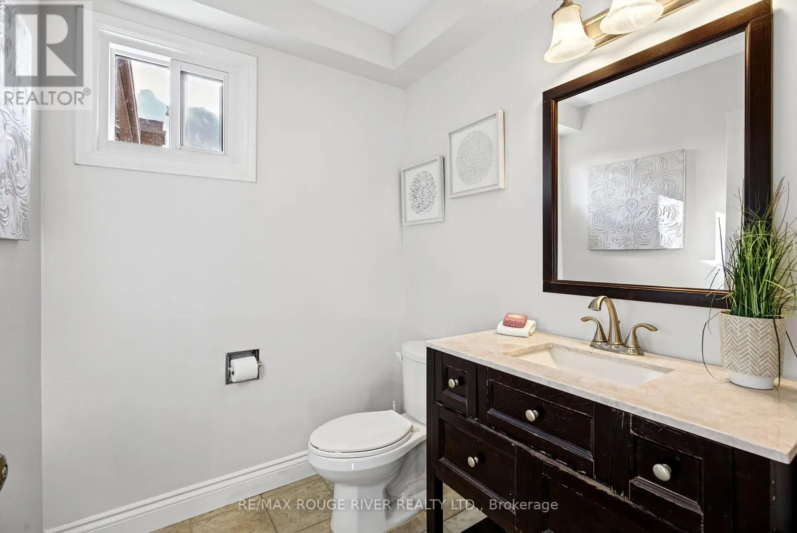 7 GREENVIEW COURT