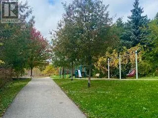 7 GREENVIEW COURT