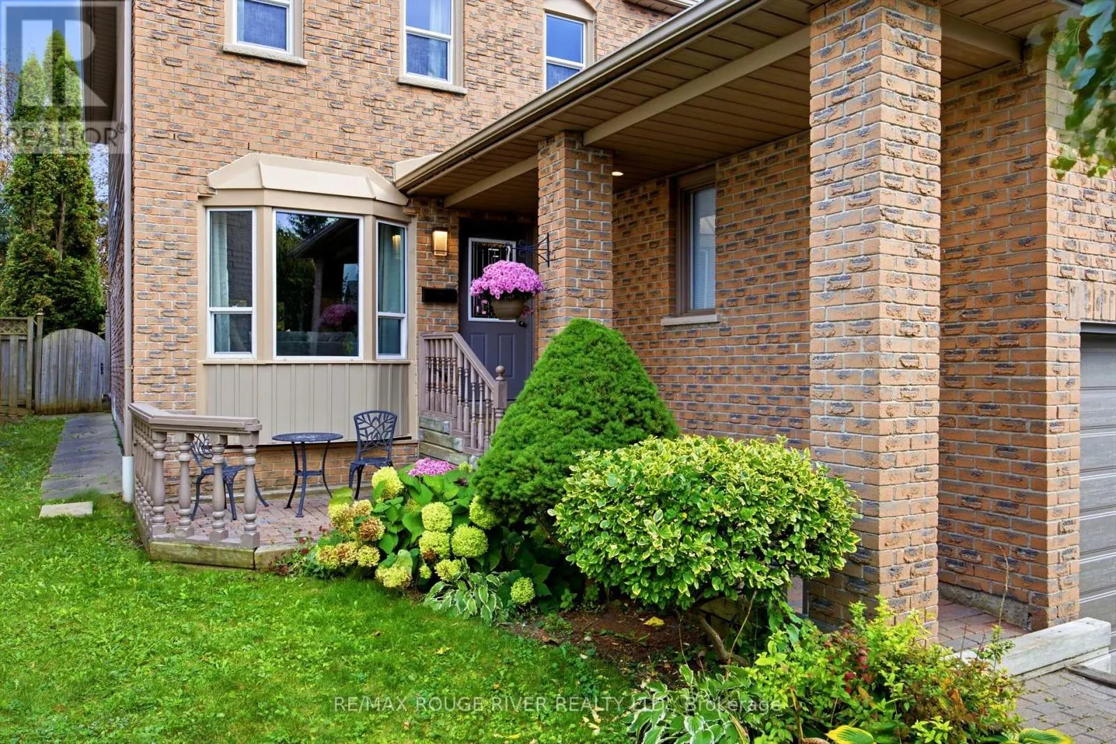 7 GREENVIEW COURT